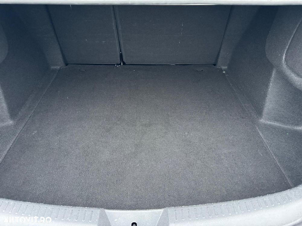 Renault Megane TCe 140 EDC GPF Zen - 13