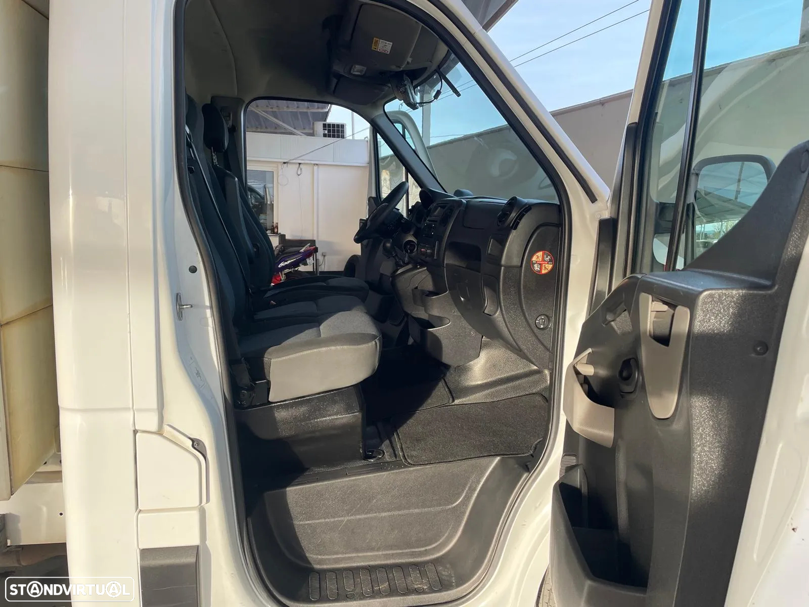 Renault Master 2.3 DCI Grand Confort c/Báscula - 20