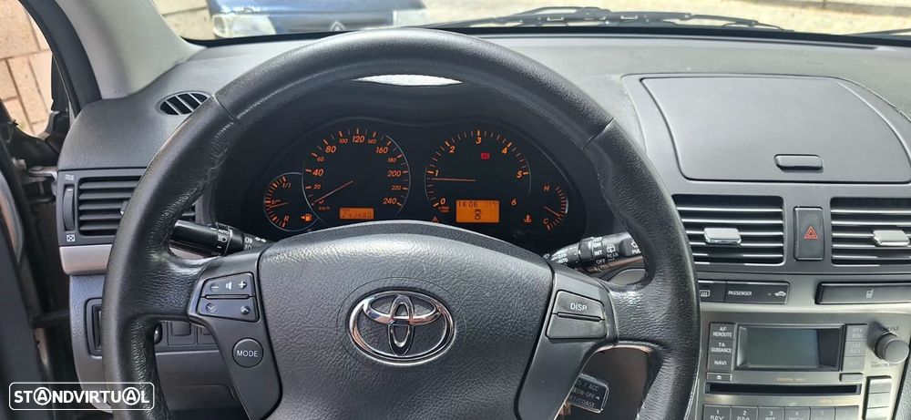 Toyota Avensis SW 2.2 D-4D Sol - 16