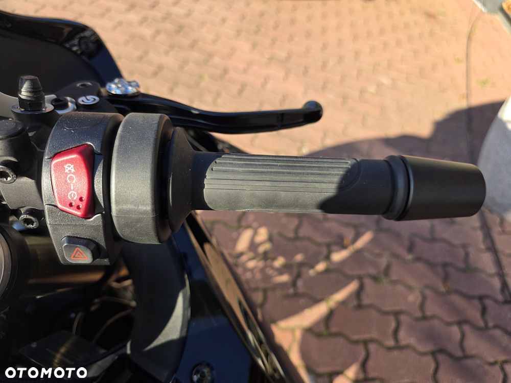 QJMOTOR SRK 800RR - 17