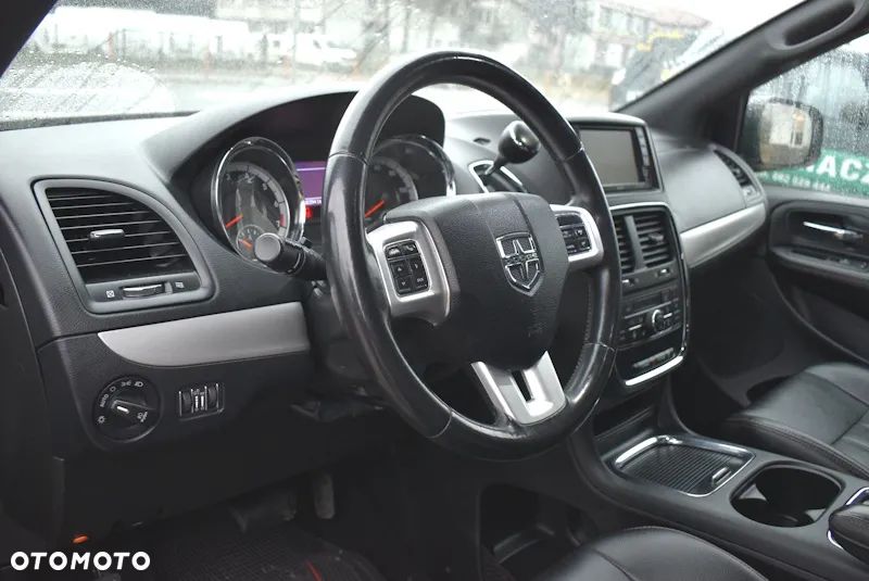 Dodge Grand Caravan 3.6 R/T - 16