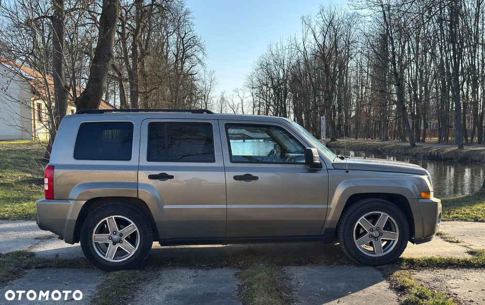 Jeep Patriot 2.4 Limited CVT2 - 6