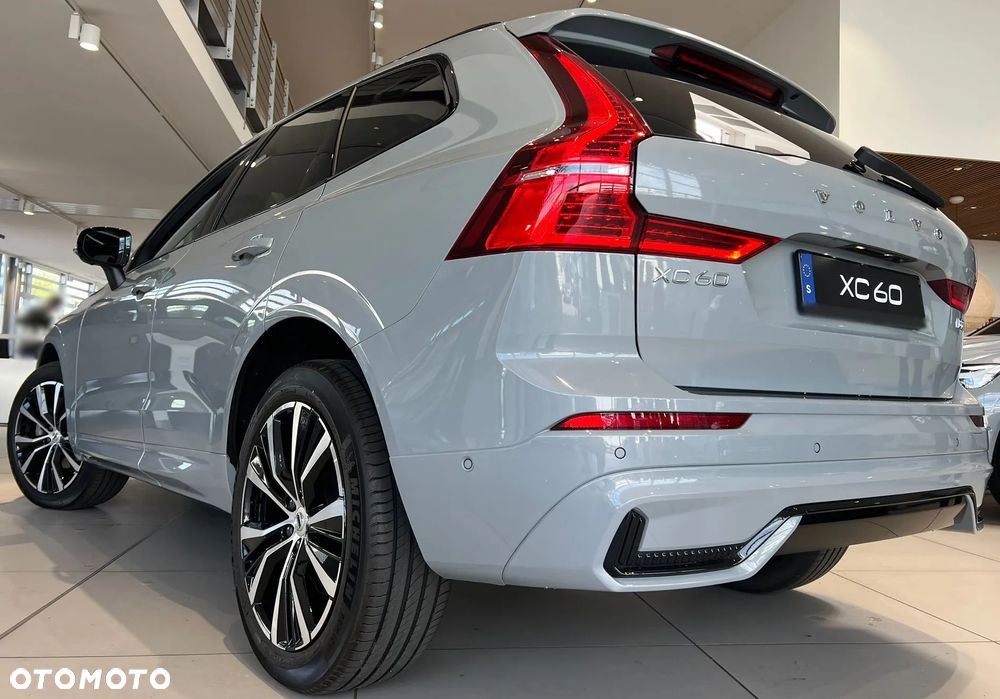 Volvo XC 60 B5 B AWD Plus Black Edition - 6