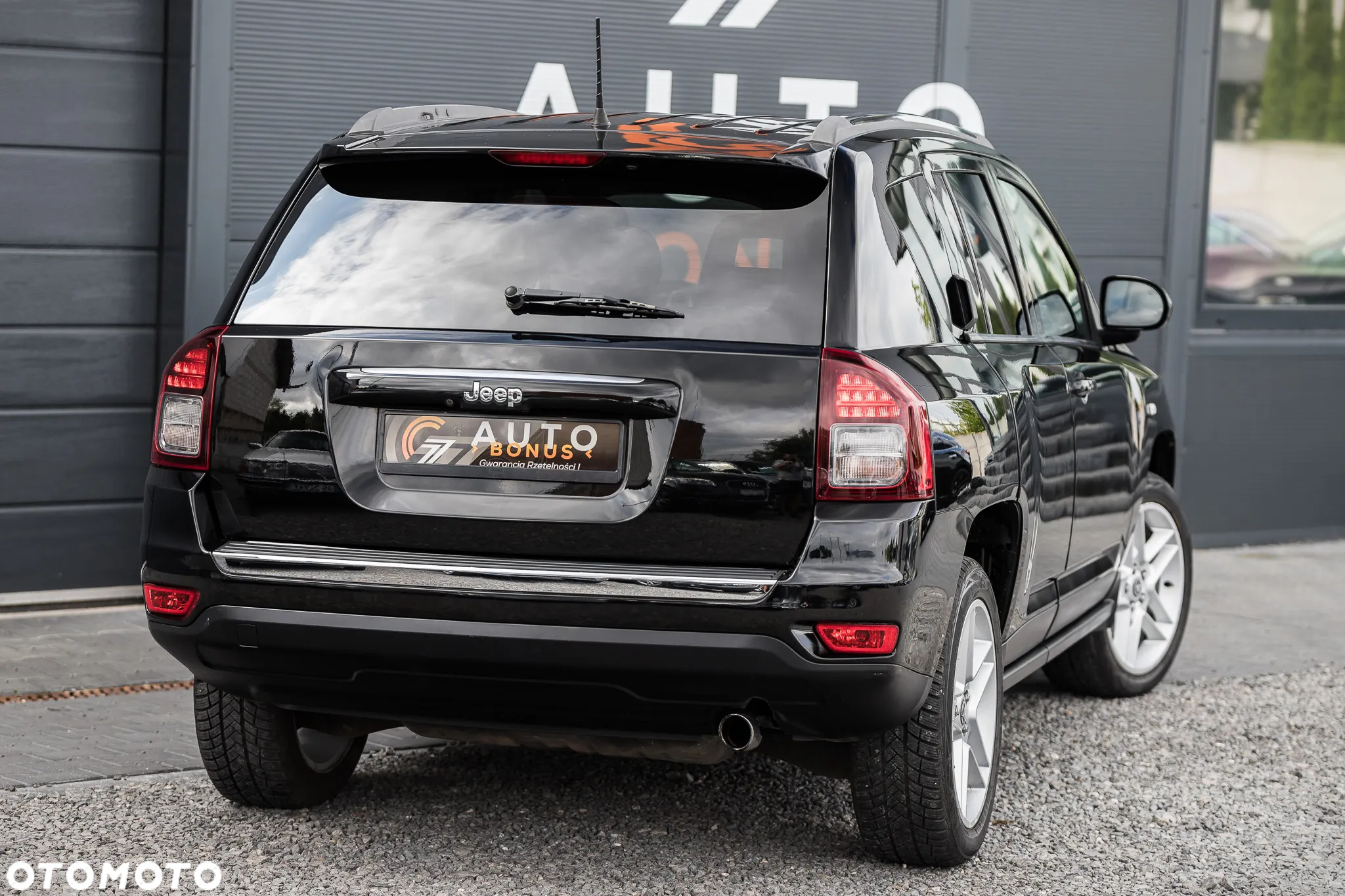 Jeep Compass - 8