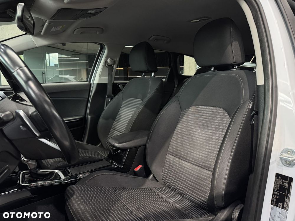 Kia Ceed 1.6 GDI PHEV L DCT - 12