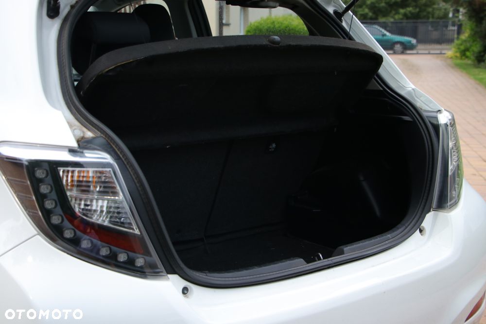 Toyota Yaris - 18