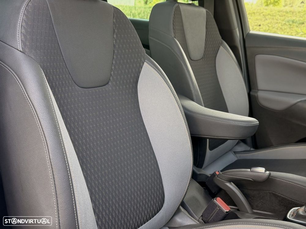Opel Crossland X 1.2 T Innovation - 46