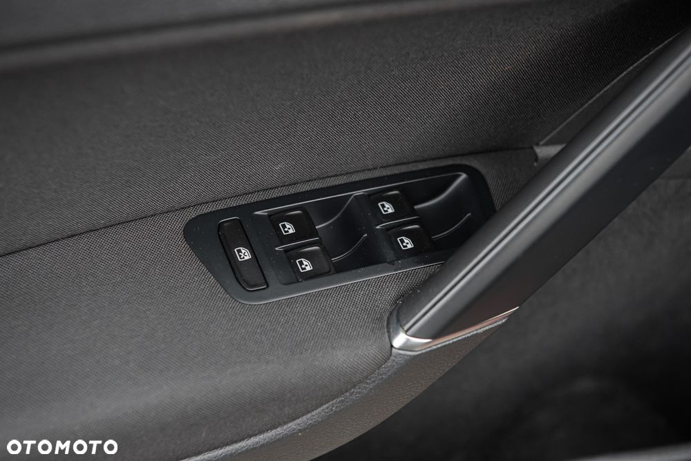 Volkswagen Golf 1.6 TDI DSG Join - 22