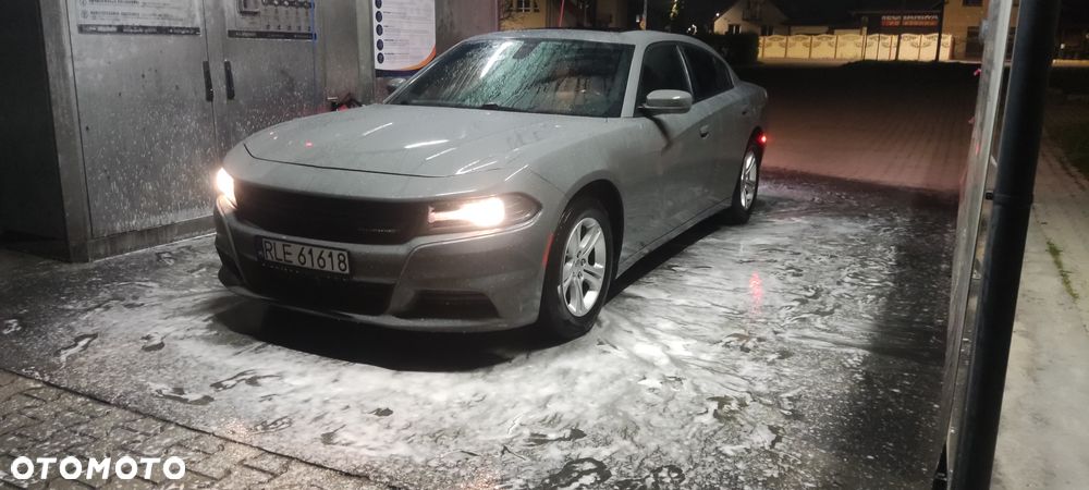 Dodge Charger - 4