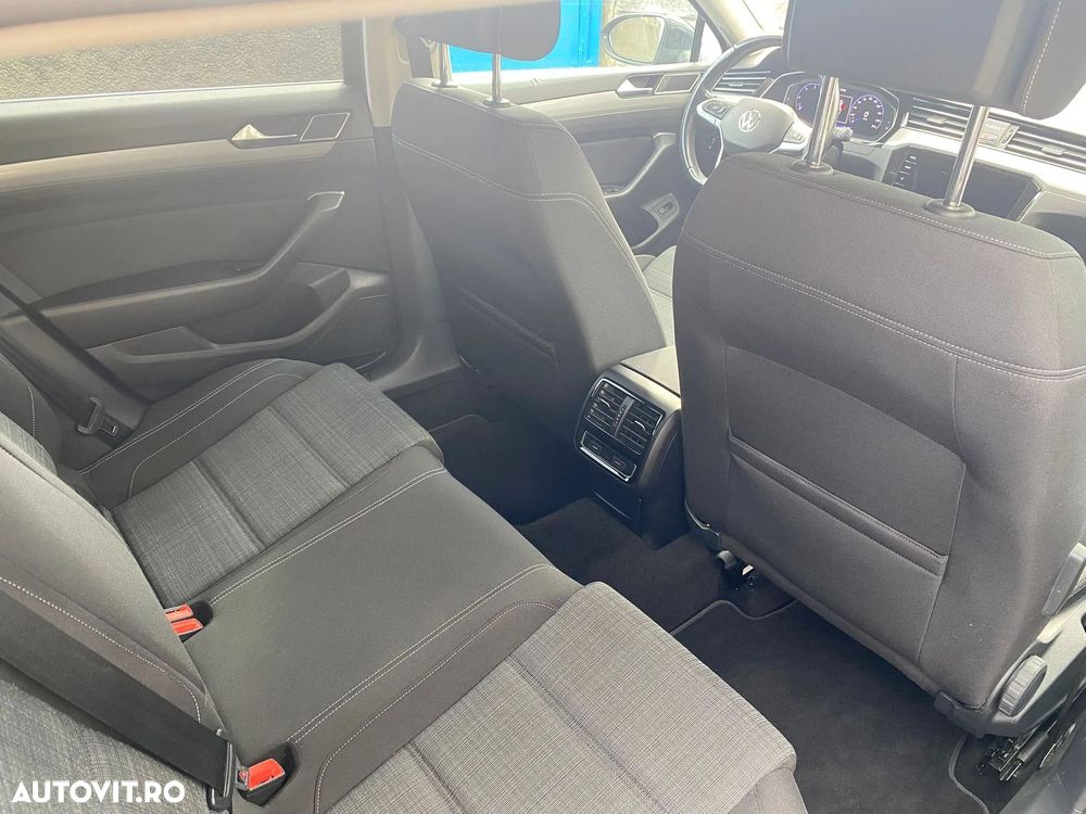 Volkswagen Passat - 16