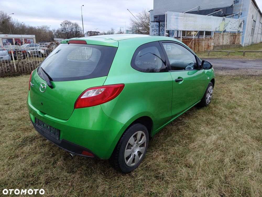 Mazda 2 - 3