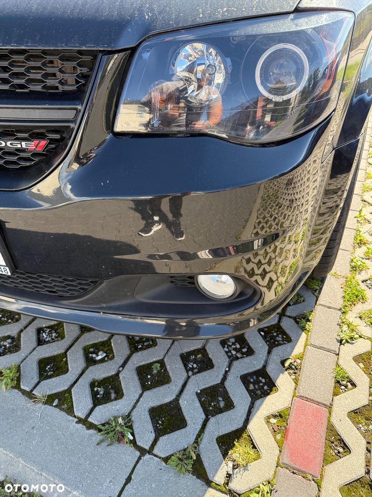 Dodge Grand Caravan - 16