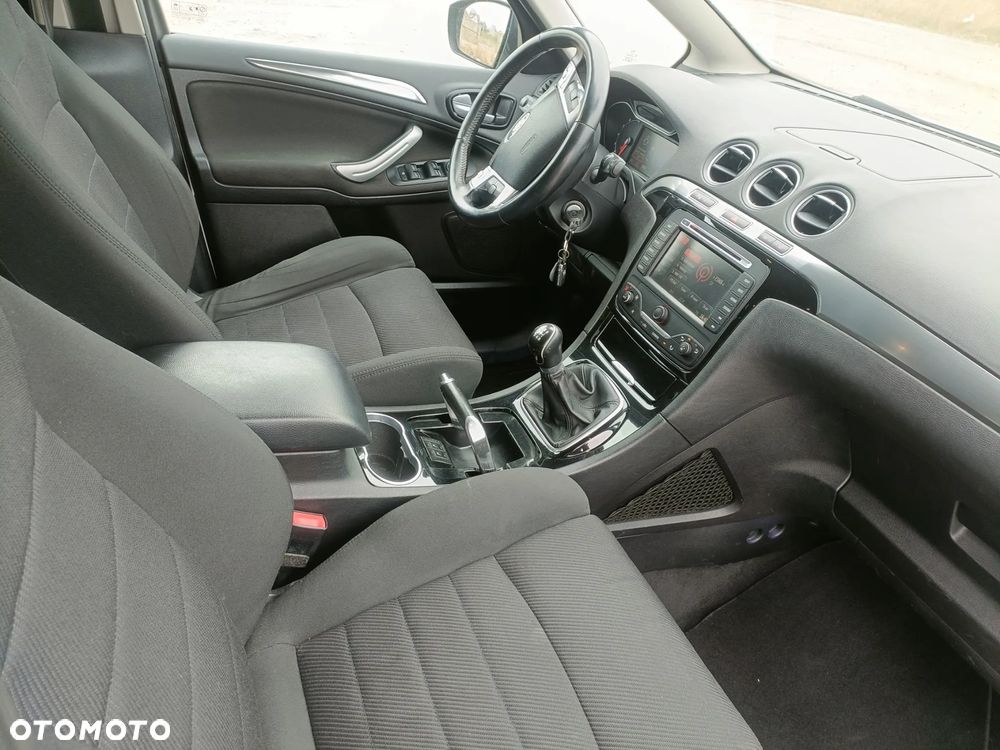 Ford S-Max - 10