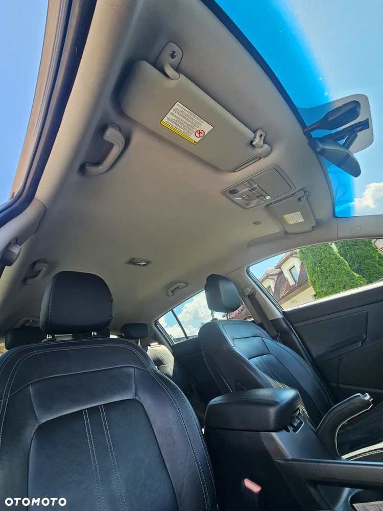 Kia Sportage 2.0 CRDI M AWD - 28