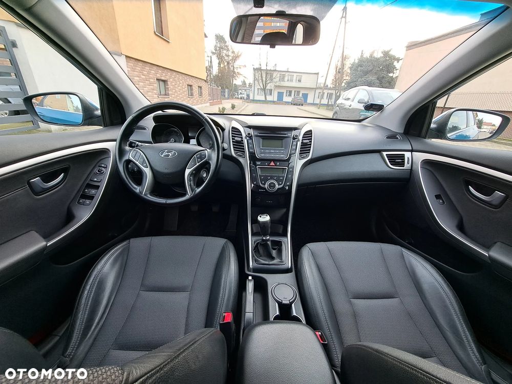 Hyundai i30 i30cw 1.6 CRDi Intro Edition - 8