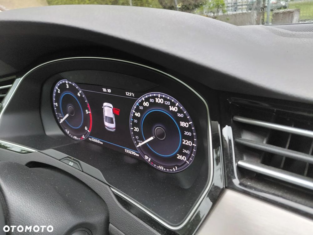 Volkswagen Passat 2.0 TDI SCR DSG Highline - 10
