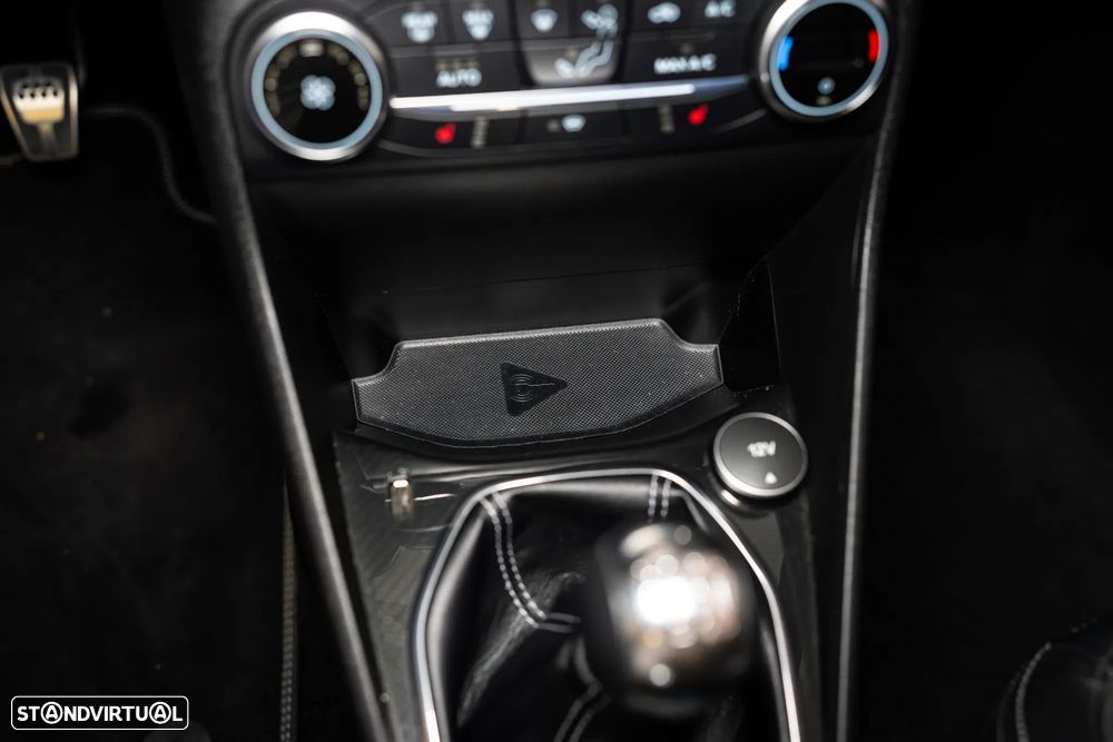 Ford Fiesta 1.5 EcoBoost S&S c/ Pack Pele Exclusiva ST - 15