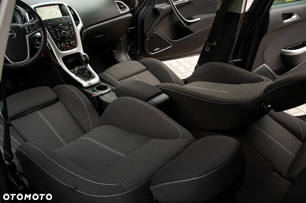 Opel Astra 1.6 Turbo Edition - 6
