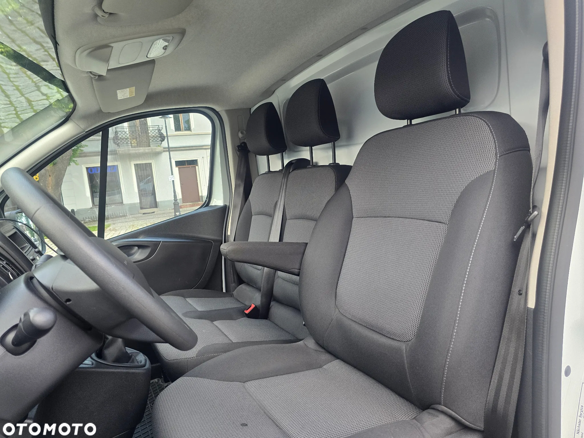 Renault Trafic - 12