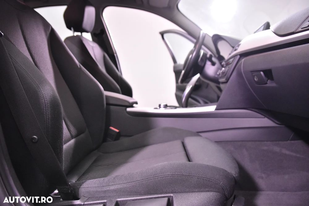 BMW Seria 3 320i Aut. - 11