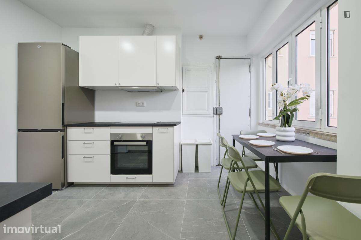 Quarto - localizado em Roma-Areeiro Lisbon - Grande imagem: 3/27