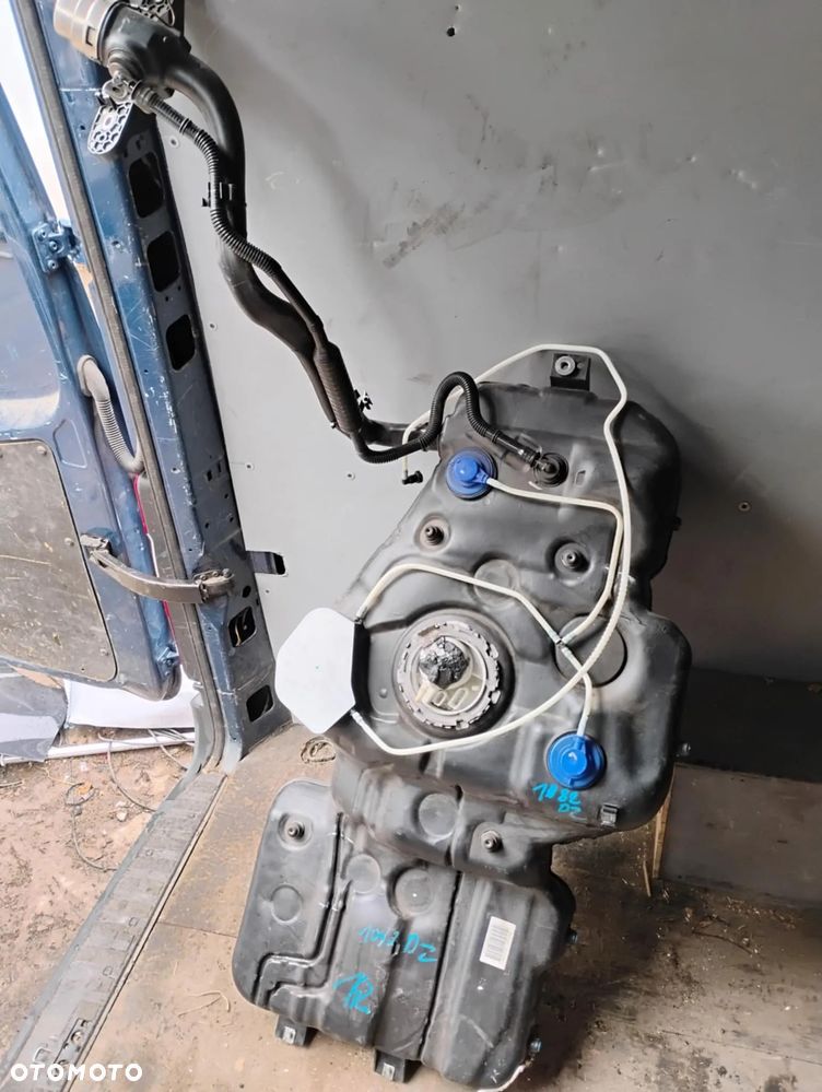 ZBIORNIK PALIWA PORSCHE MACAN 3,6 POMPA PALIWA - 2