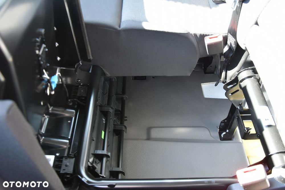 Volkswagen Crafter - 11