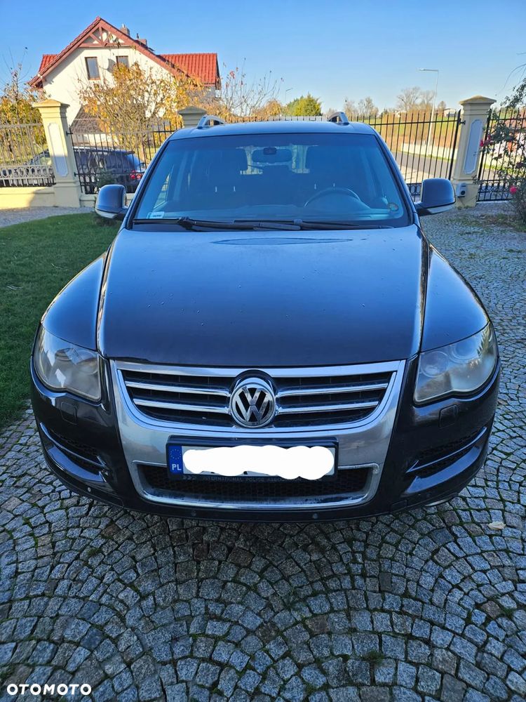 Volkswagen Touareg - 1