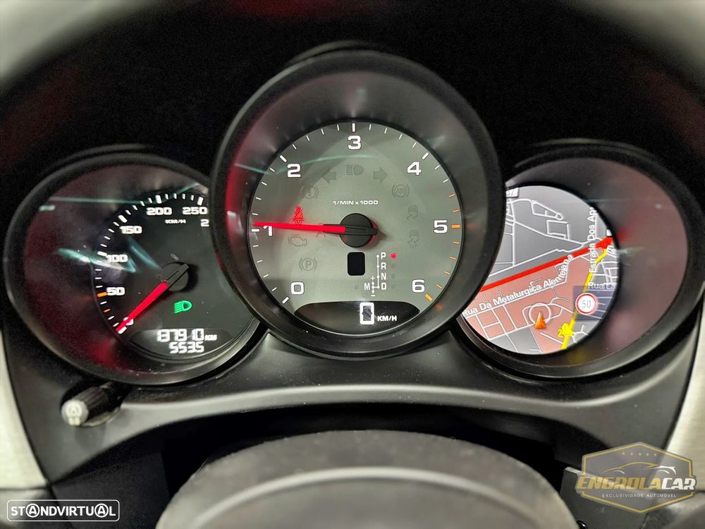 Porsche Macan S - 25