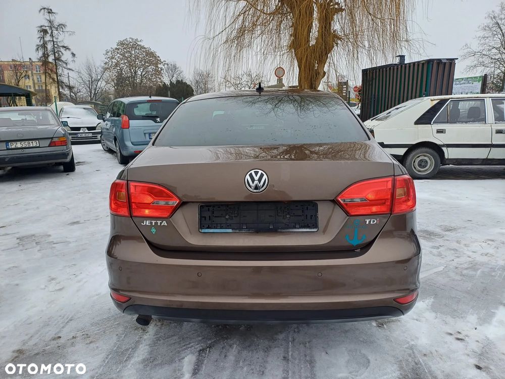 Volkswagen Jetta - 7