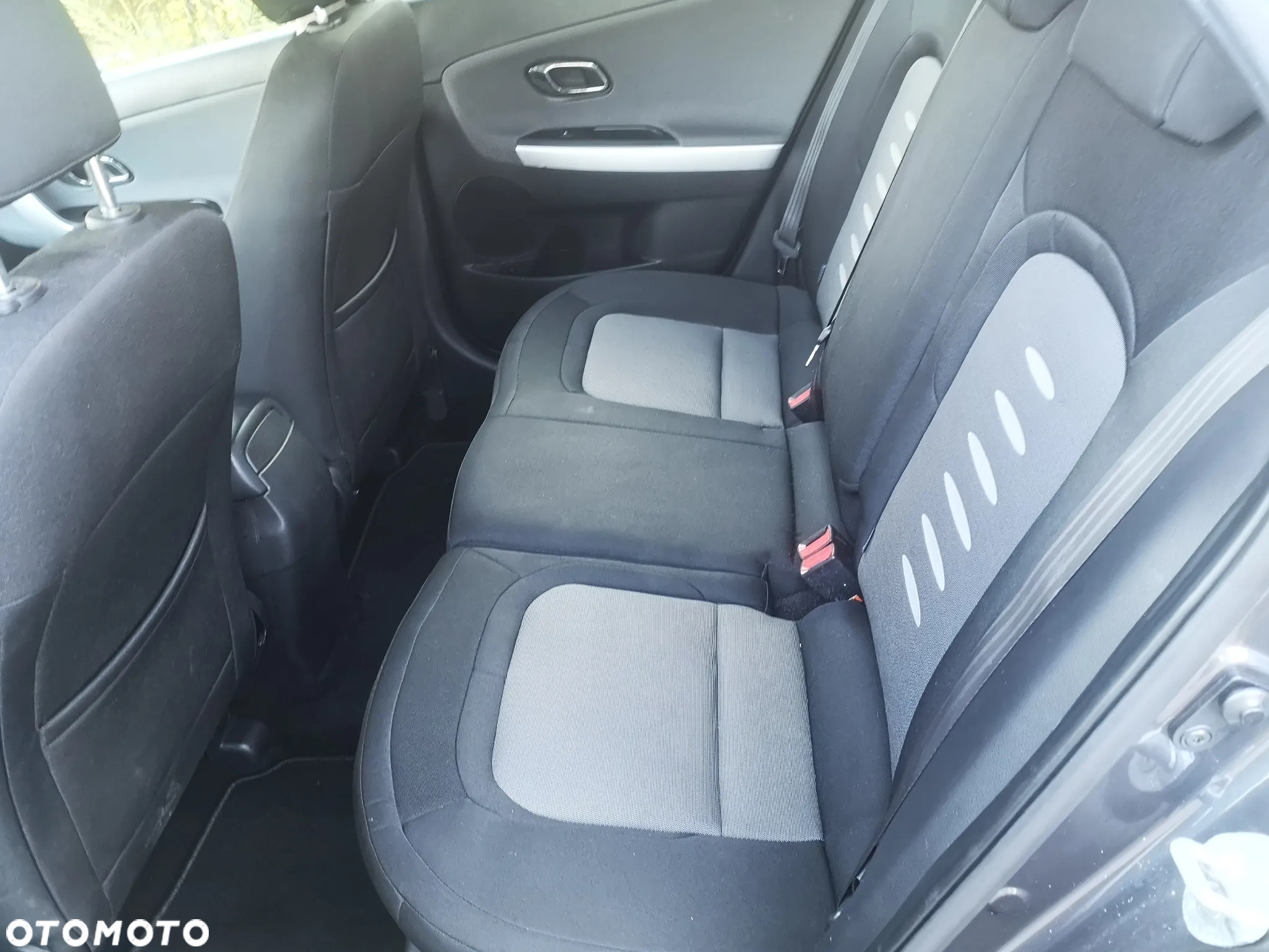 Kia Ceed 1.6 GDI ISG SW Platinum Edition - 23