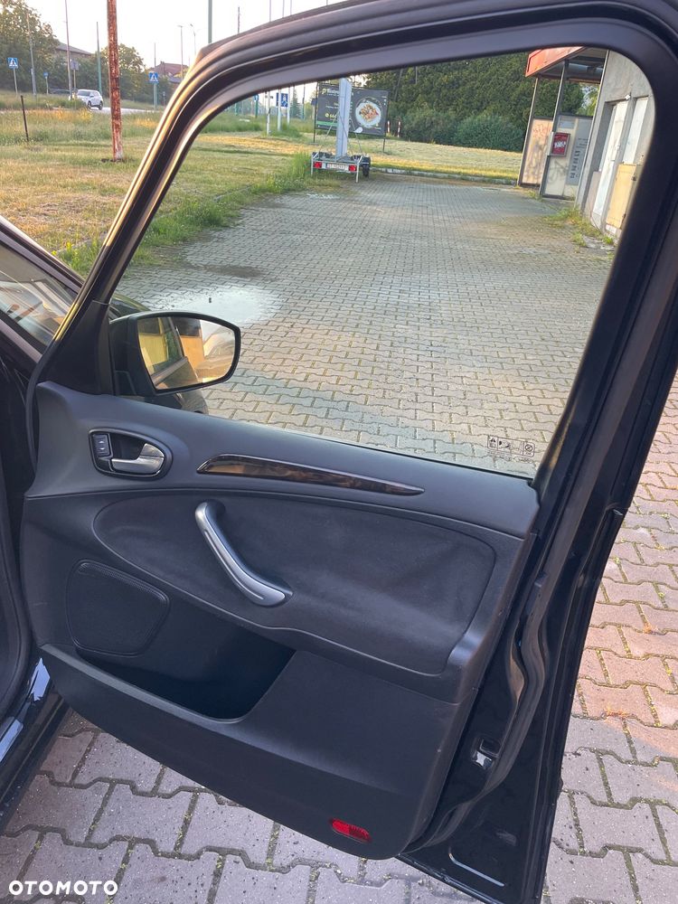 Ford Galaxy 2.0 TDCi Ghia - 14