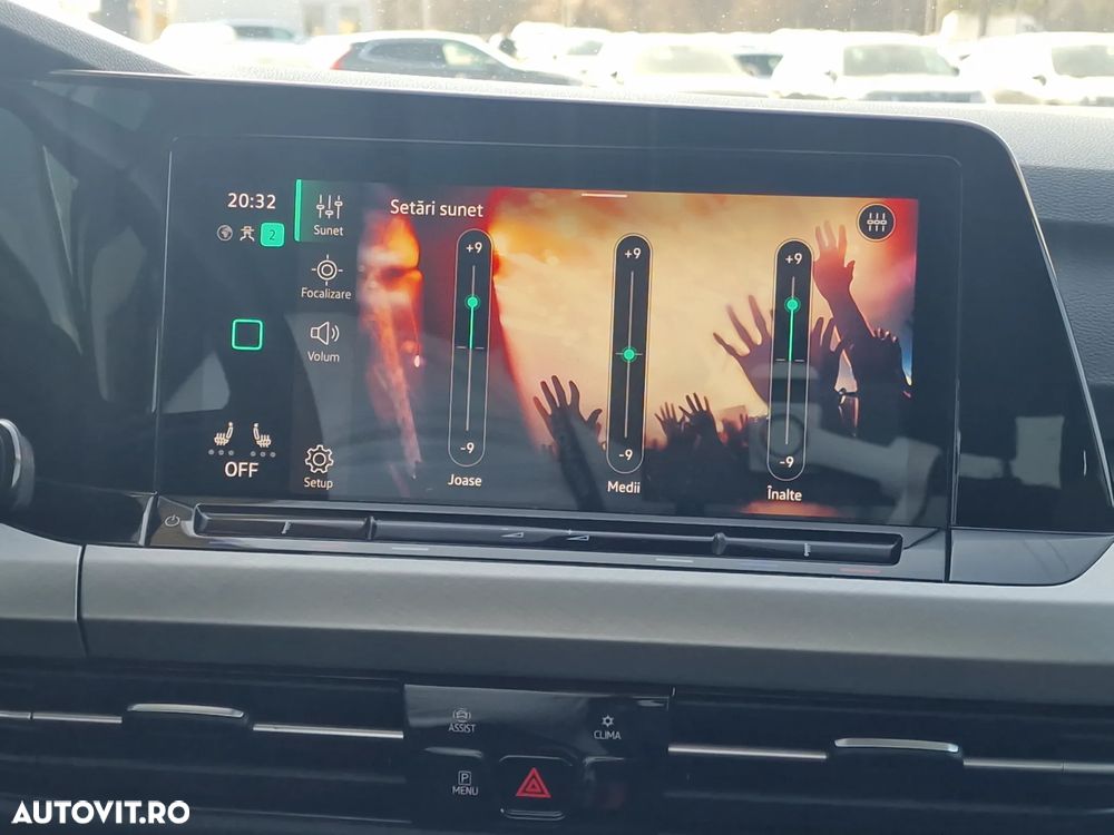 Volkswagen Golf - 32