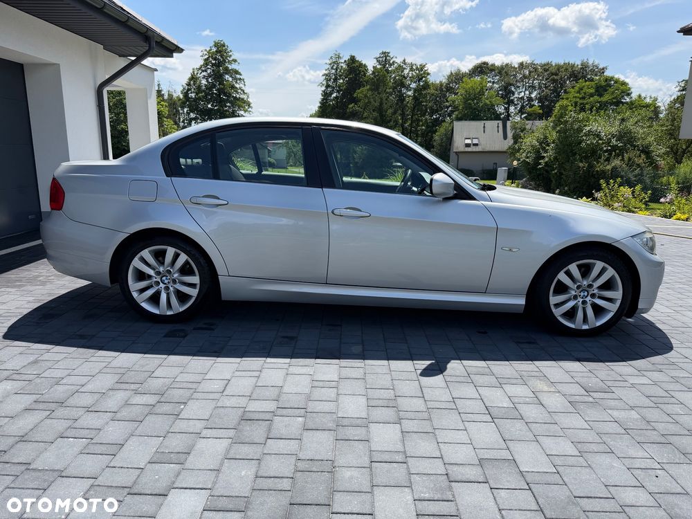 BMW Seria 3 320d - 4