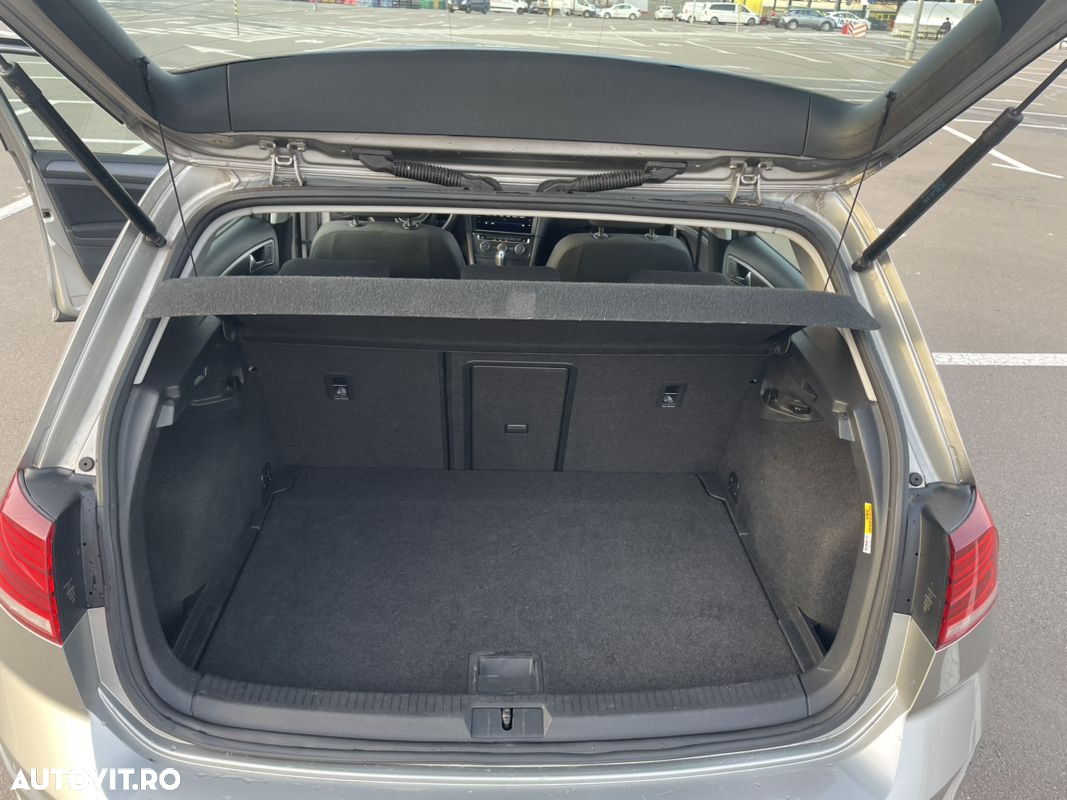 Volkswagen Golf - 16