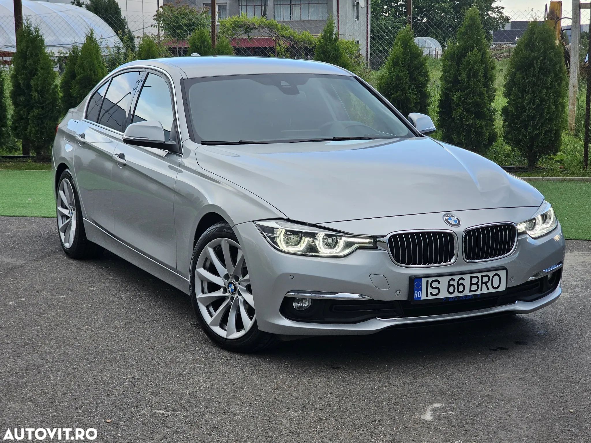 BMW Seria 3 320d Aut. Luxury Line - 1