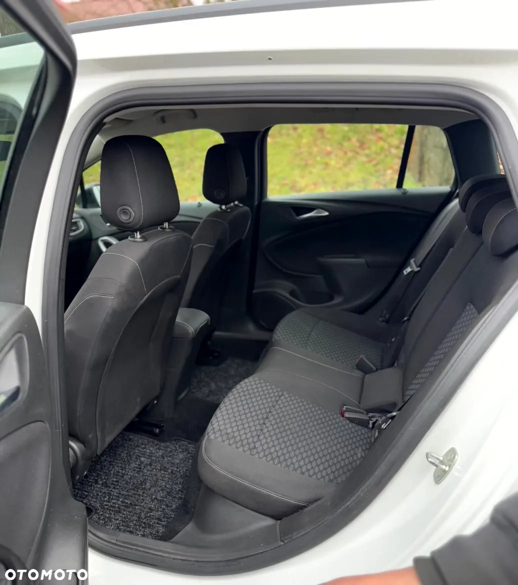 Opel Astra 1.6 CDTI Sports Tourer Active - 12