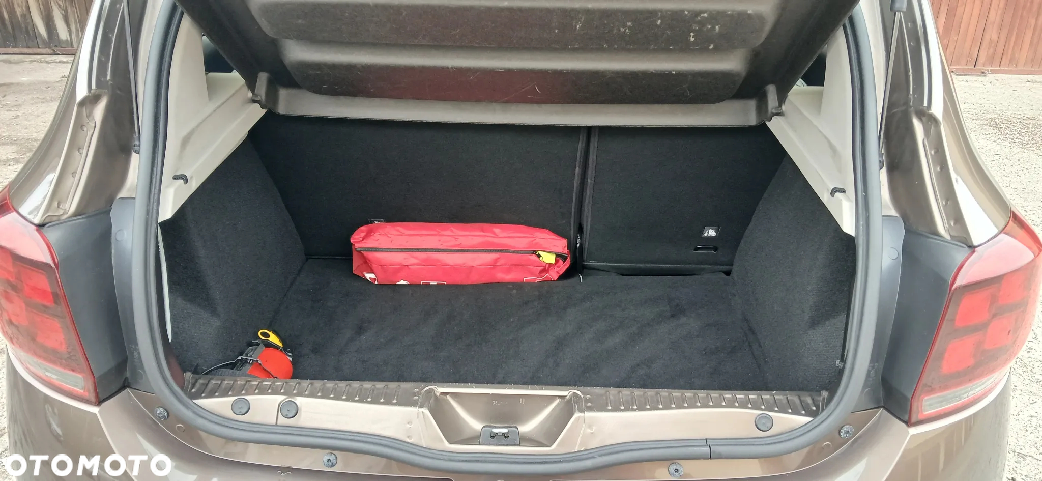 Dacia Sandero 1.2 16V Laureate - 6