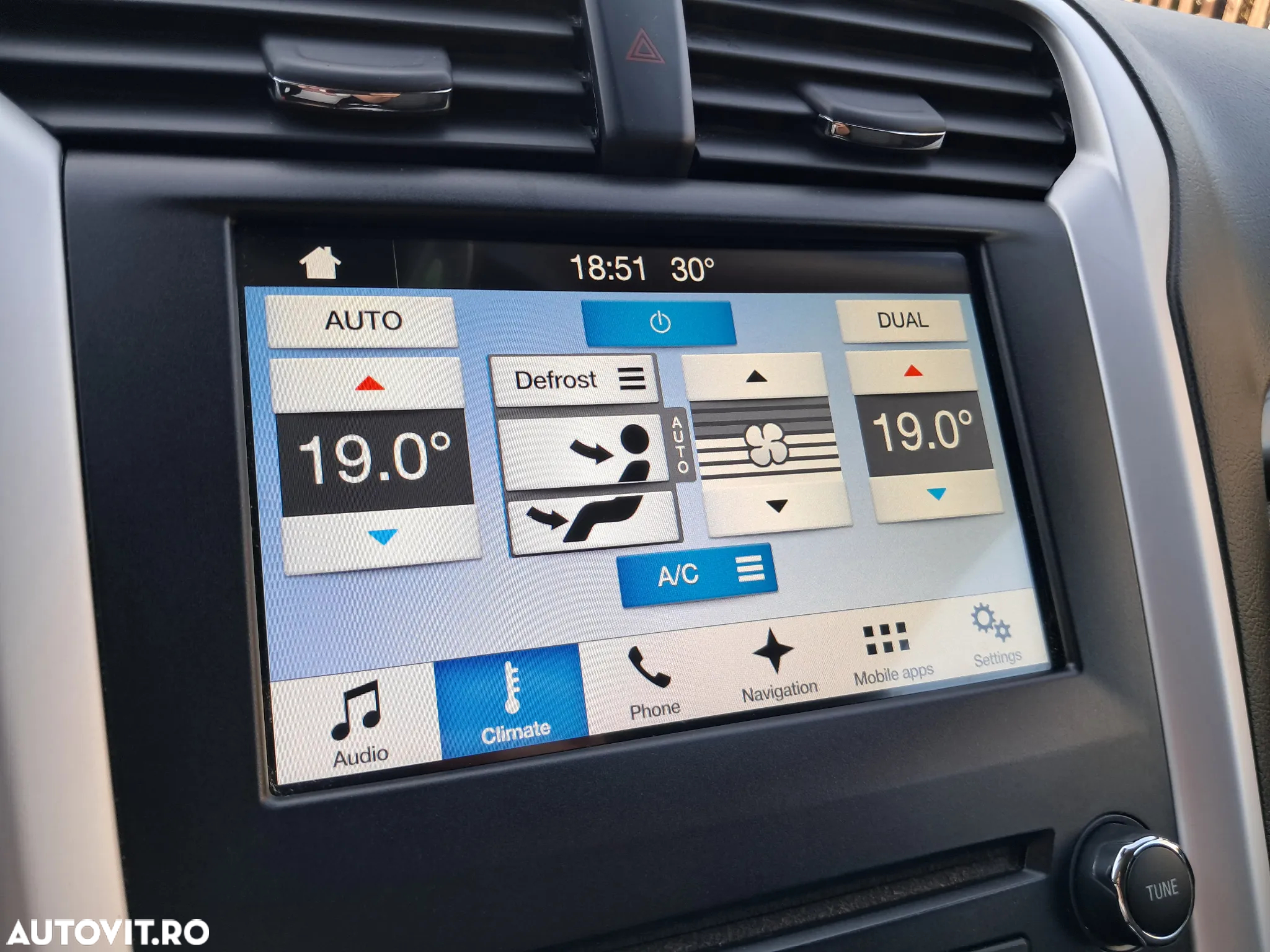 Ford Mondeo 2.0 TDCi Powershift Business - 25
