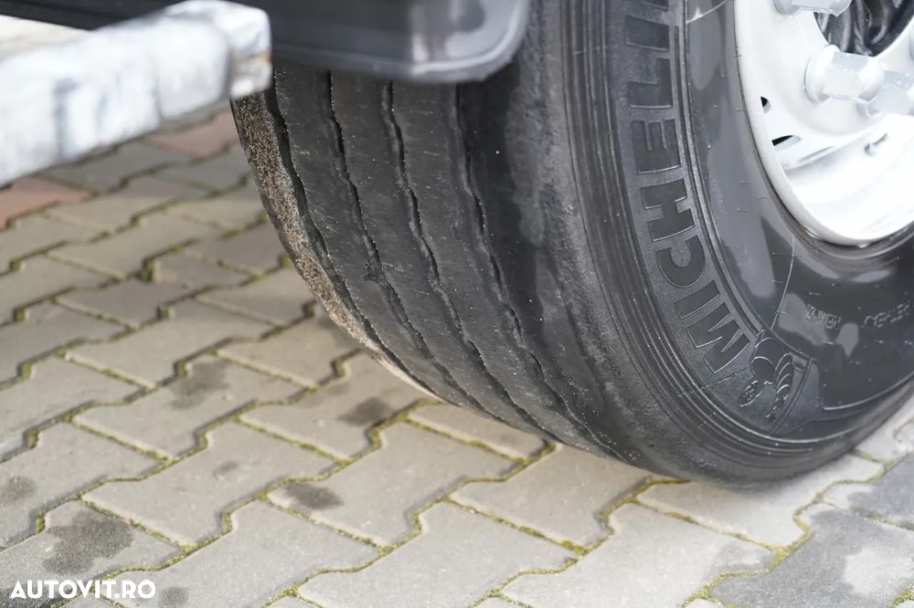 Kaessbohrer KASSBOHRER / CORTINĂ / ELEVATOR DE SARCINĂ DHOLLANDIA / PODEA REZISTENTĂ / STANDARD - 24