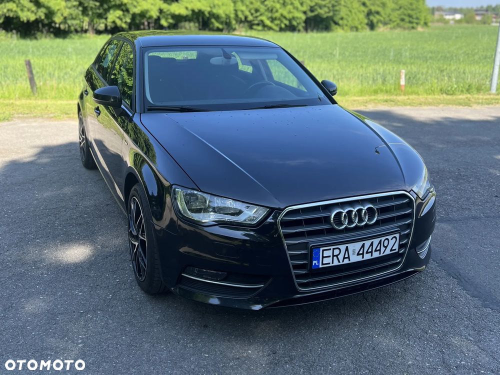 Audi A3 Sportback 1.6 TDI Attraction - 2