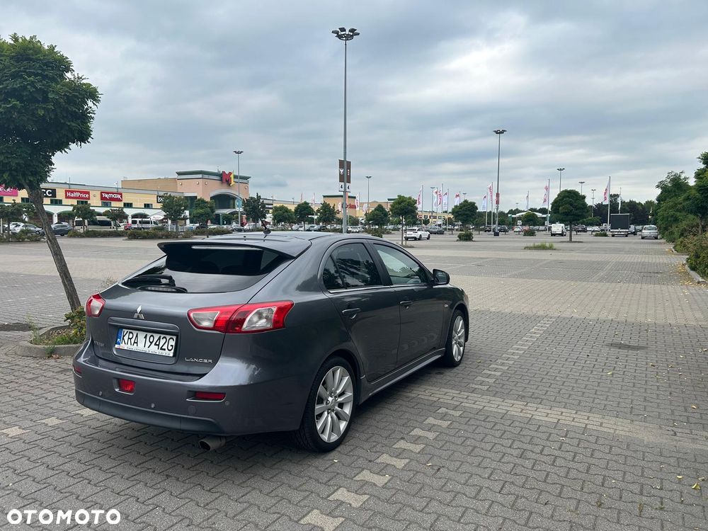 Mitsubishi Lancer - 7