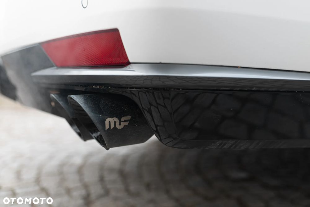 Cadillac Escalade - 12