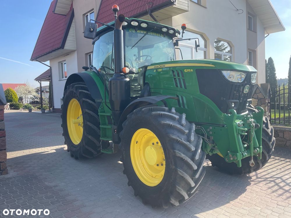 John Deere 6215r - 1