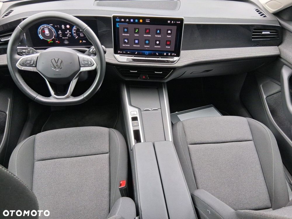 Volkswagen Passat - 21