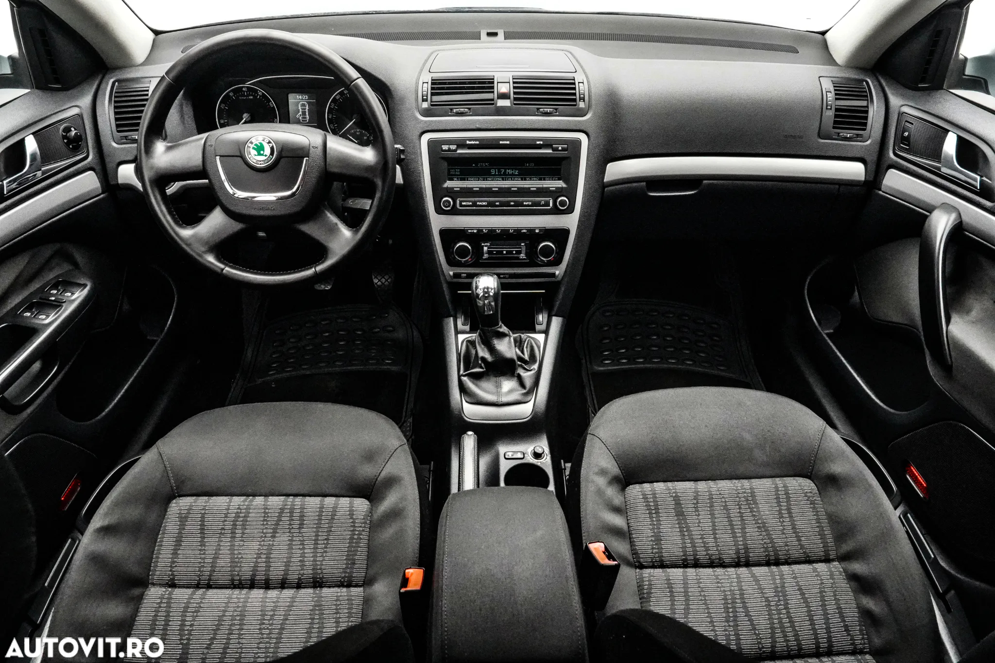 Skoda Octavia 1.4 TSI Bussiness - 7