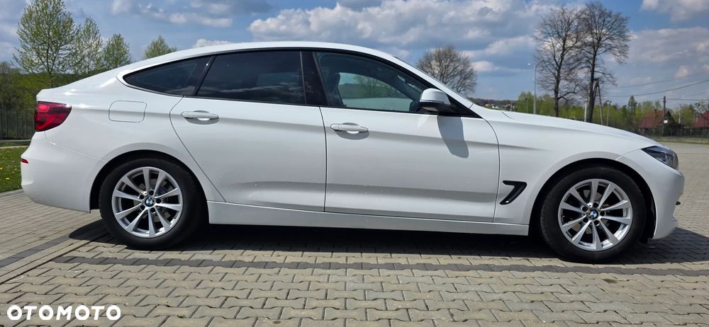 BMW 3GT 320i GPF - 11