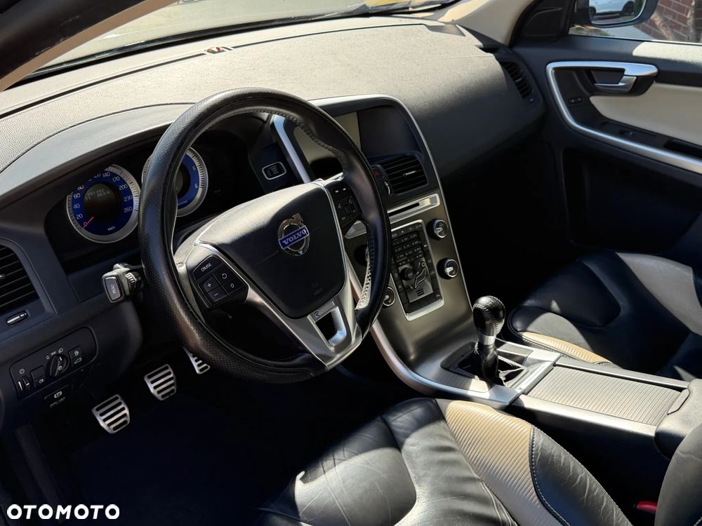 Volvo XC 60 DRIVe R-Design - 8