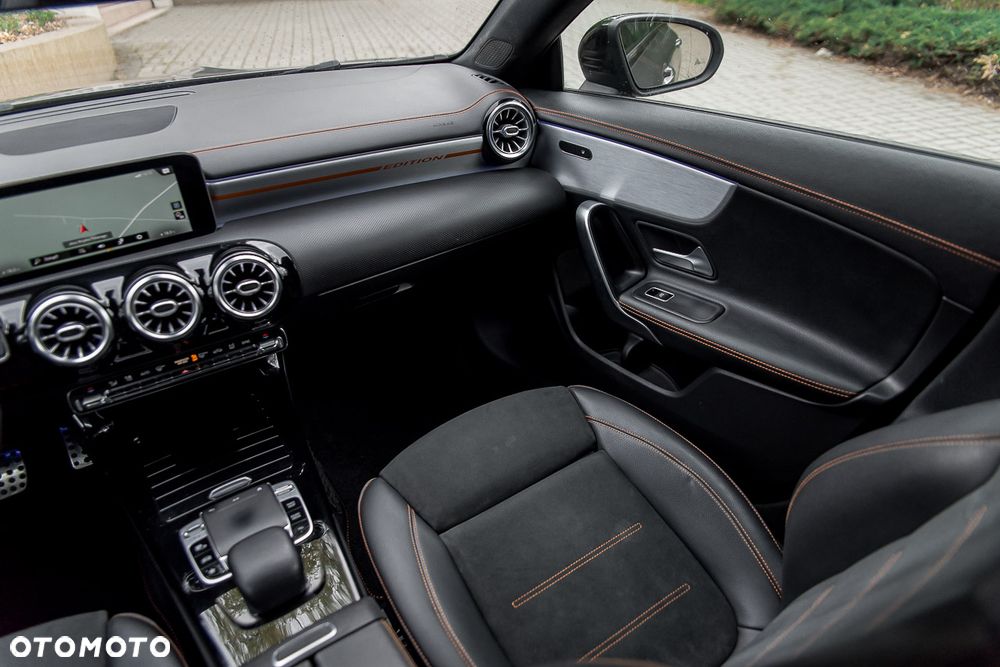 Mercedes-Benz CLA 220 Edition 1 7G-DCT - 33