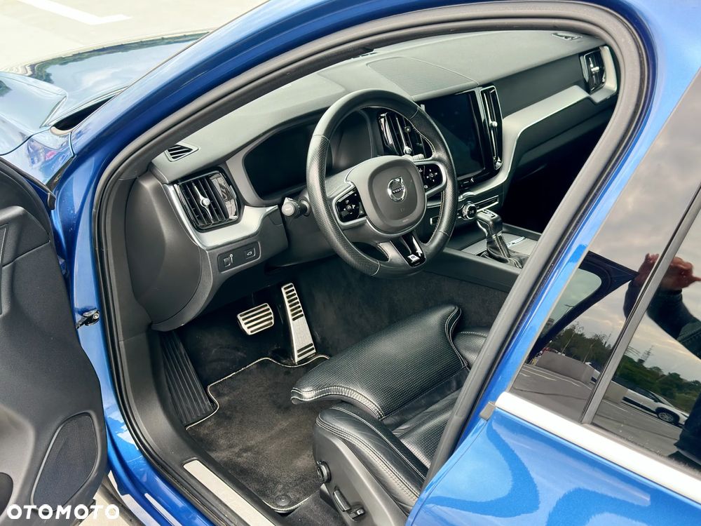 Volvo XC 60 T5 GPF AWD R-Design - 24